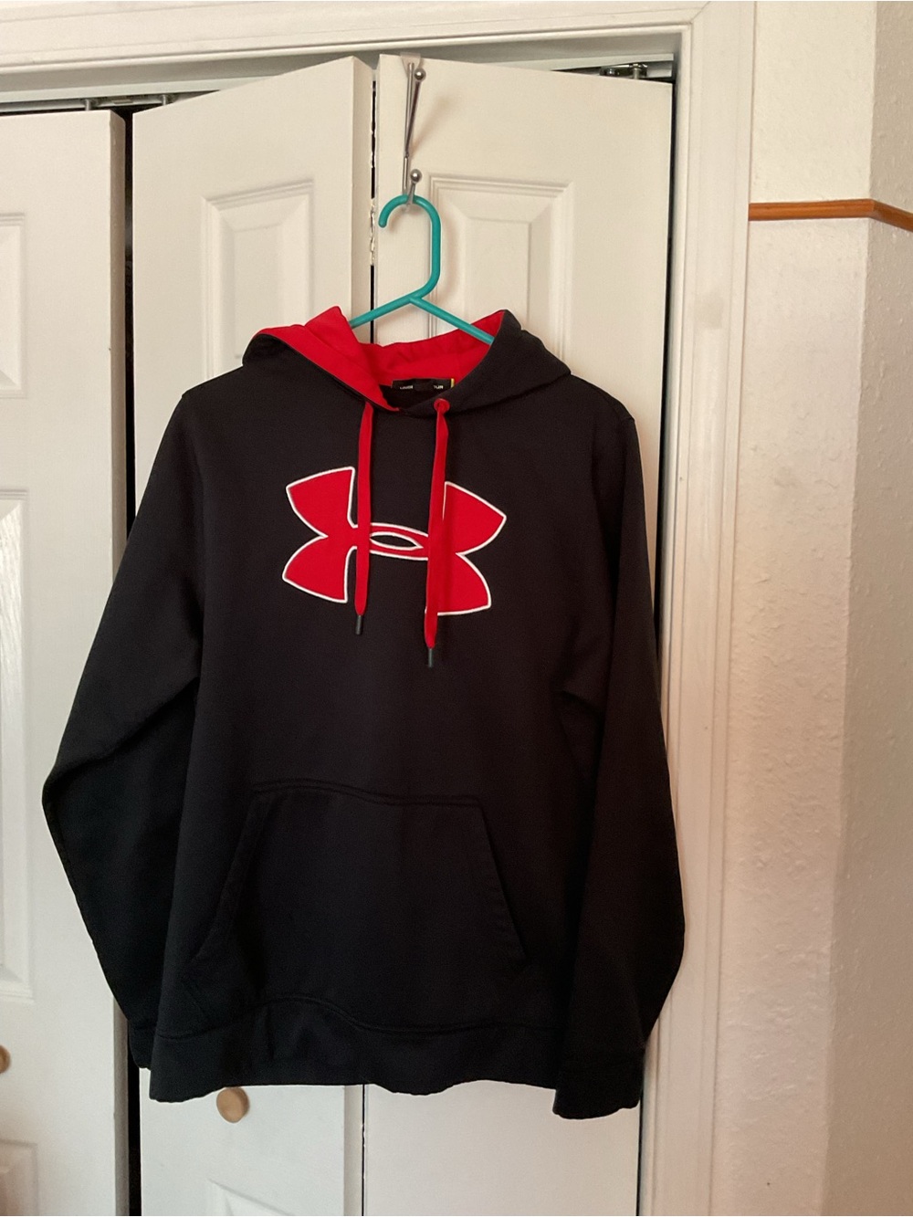 Under Armour Black and Red Pullover Hoodie - Picture 2 of 4